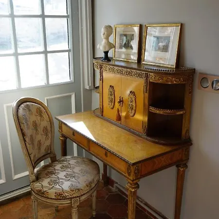 Manoir De La Comtesse Chailly-en-Biere